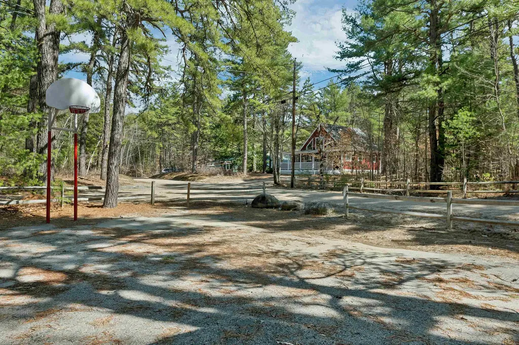 206 East Chocorua River Drive Tamworth NH 03886