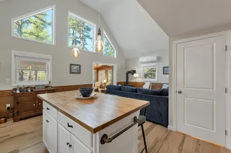 206 East Chocorua River Drive Tamworth NH 03886
