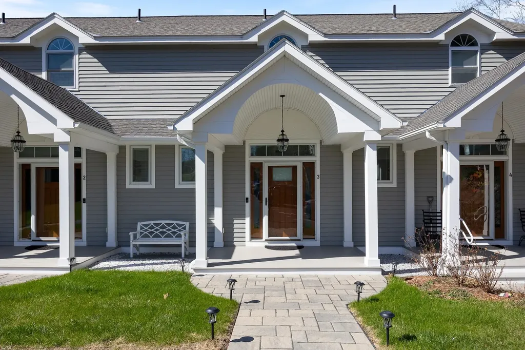 38 Pebble Beach Road Colchester VT 05446