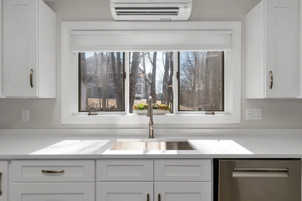 17 Justins Court Laconia NH 03246