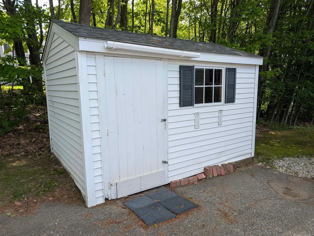 17 Justins Court Laconia NH 03246