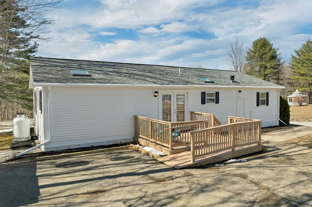 17 Justins Court Laconia NH 03246