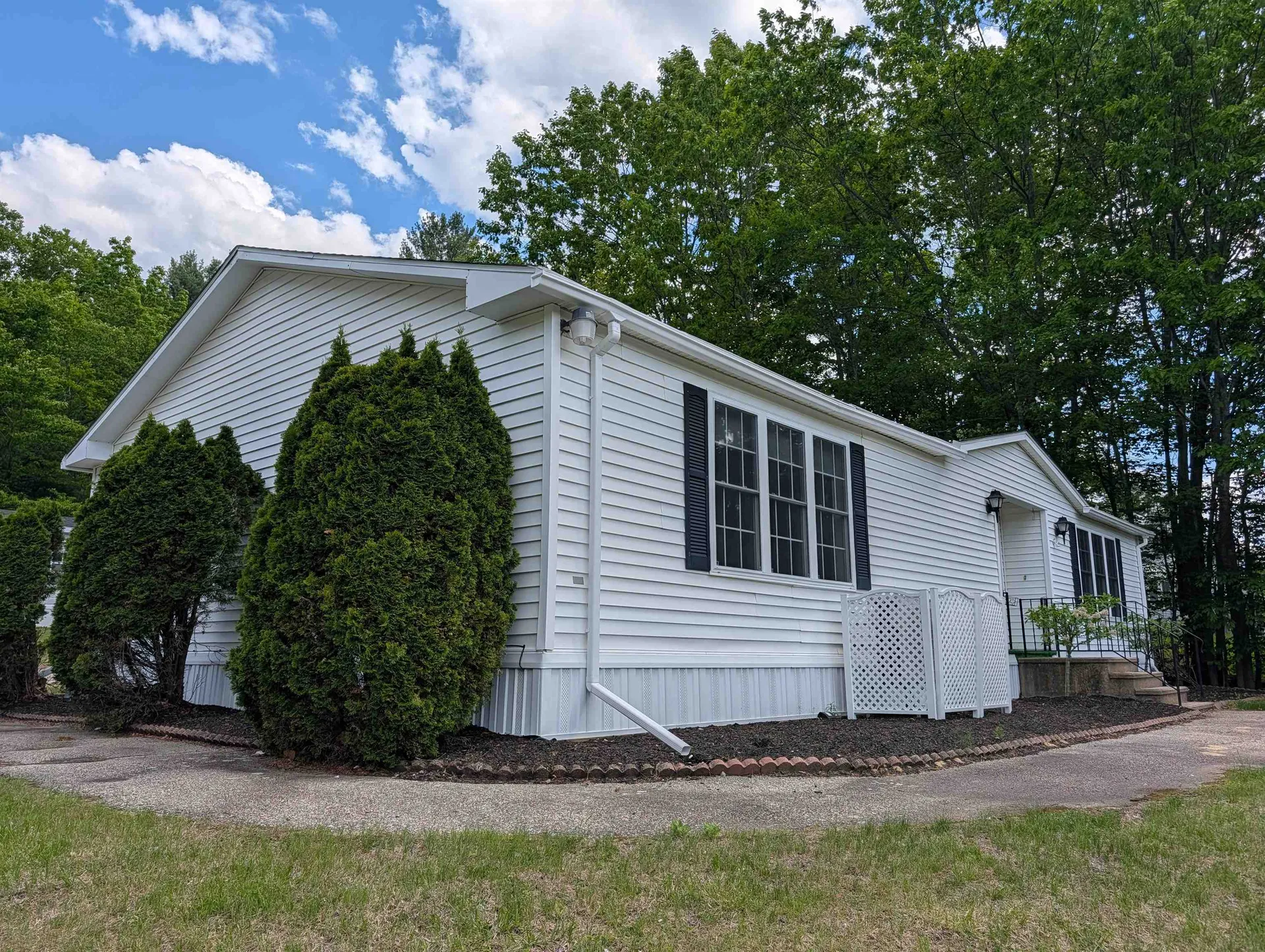 17 Justins Court Laconia NH 03246
