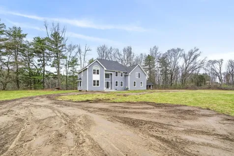 12 Leclair Drive Hudson NH 03051