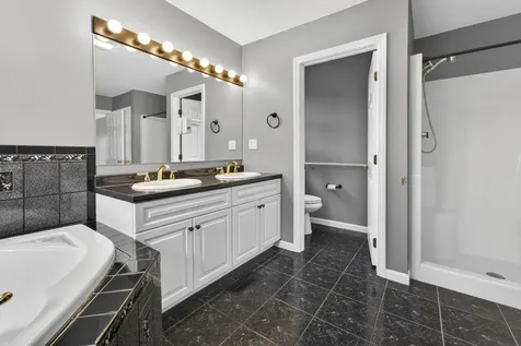12 Leclair Drive Hudson NH 03051