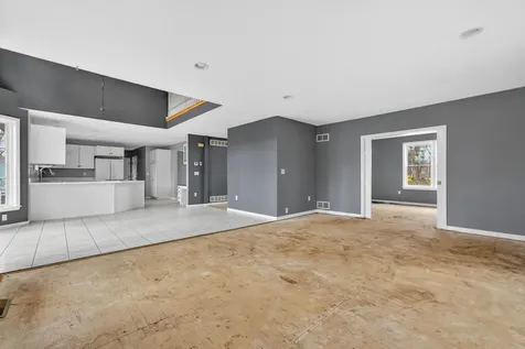12 Leclair Drive Hudson NH 03051