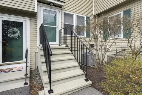 30 Charter Street Exeter NH 03833
