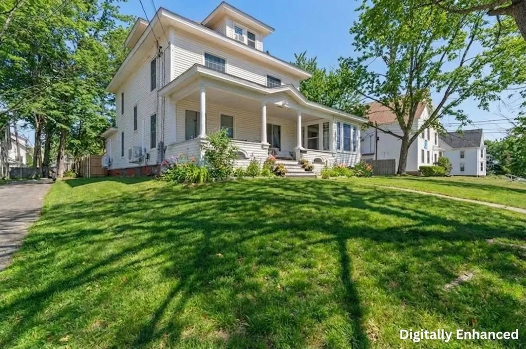 14 Pleasant Street Plymouth NH 03264