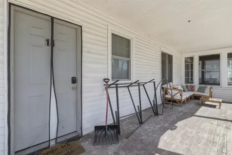 14 Pleasant Street Plymouth NH 03264