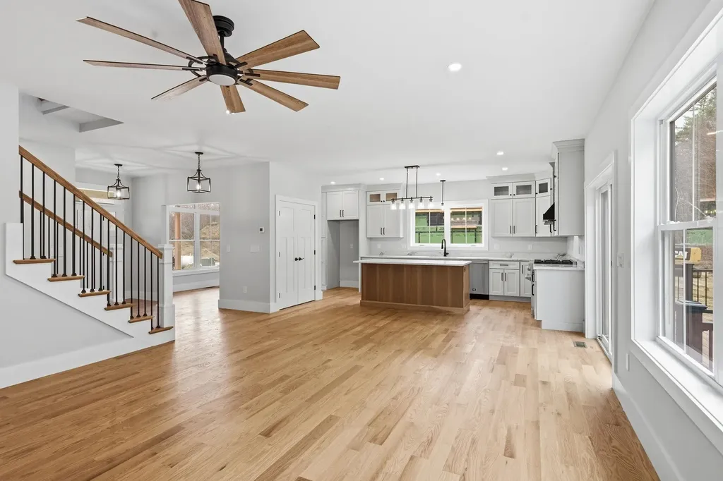14 Stacey Lane Chester NH 03036
