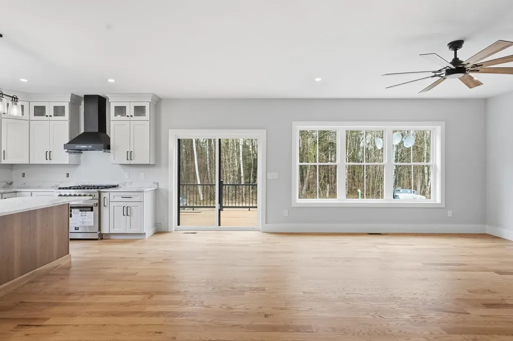 14 Stacey Lane Chester NH 03036