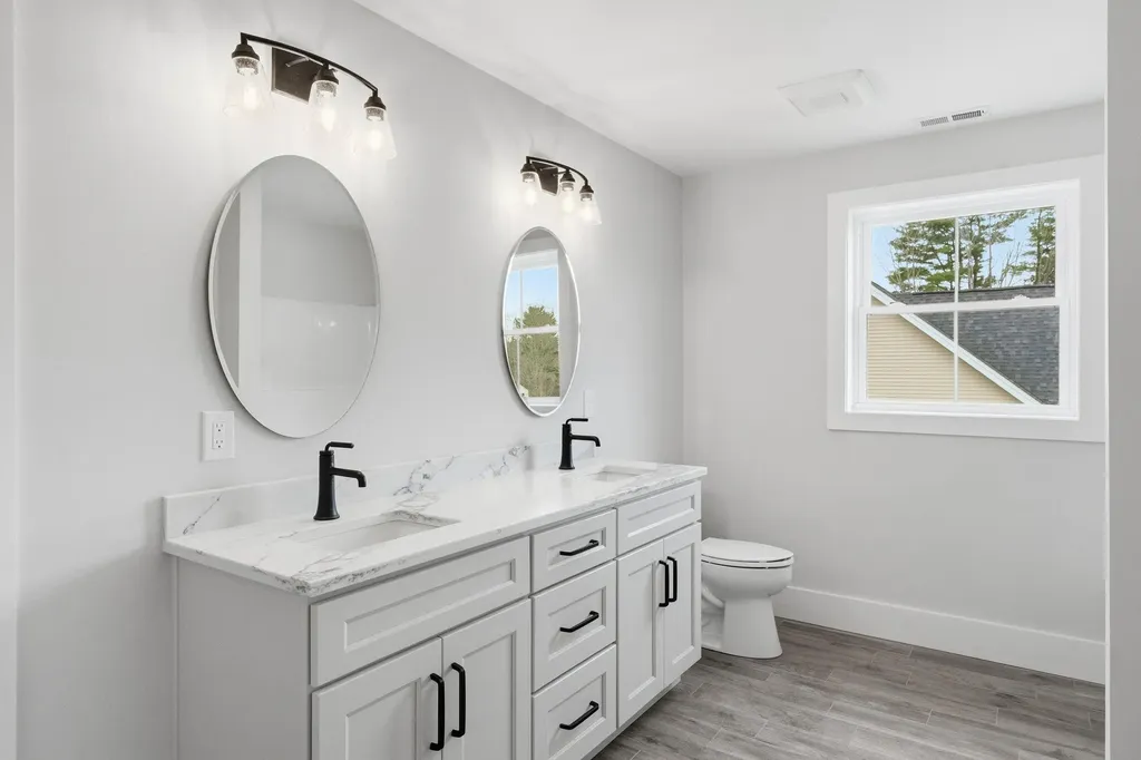 14 Stacey Lane Chester NH 03036