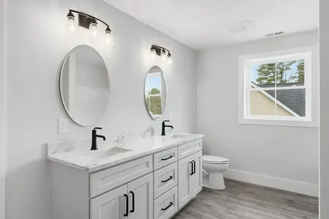 14 Stacey Lane Chester NH 03036