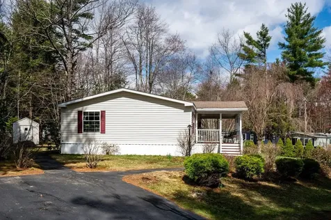 10 Lark Lane Rochester NH 03868