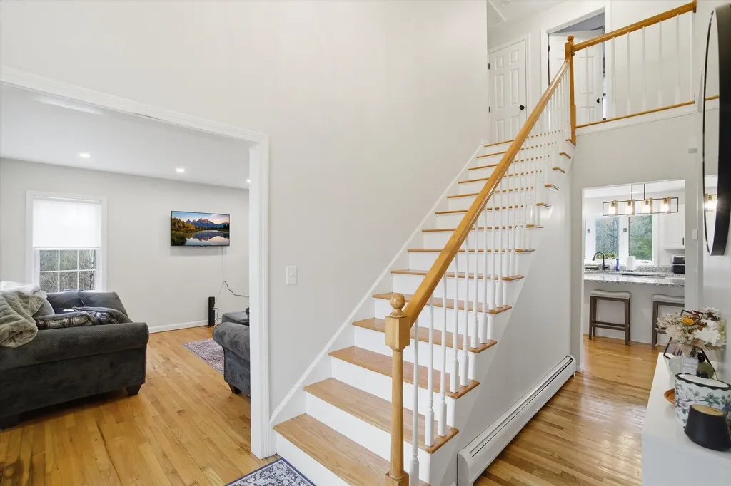 10 Upton Road Mont Vernon NH 03057