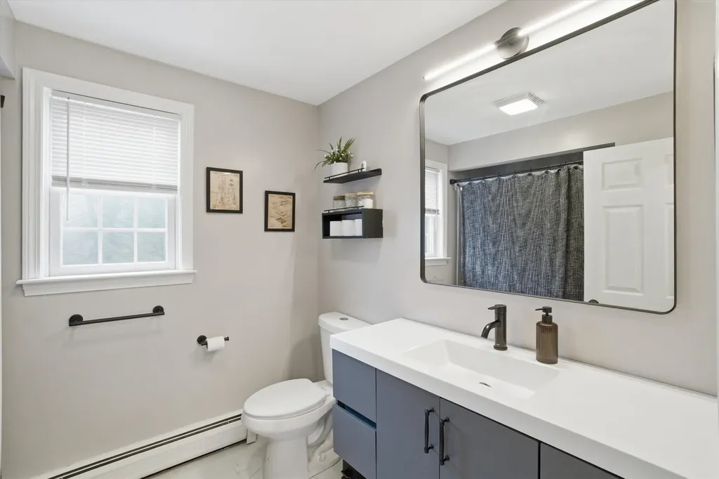 10 Upton Road Mont Vernon NH 03057
