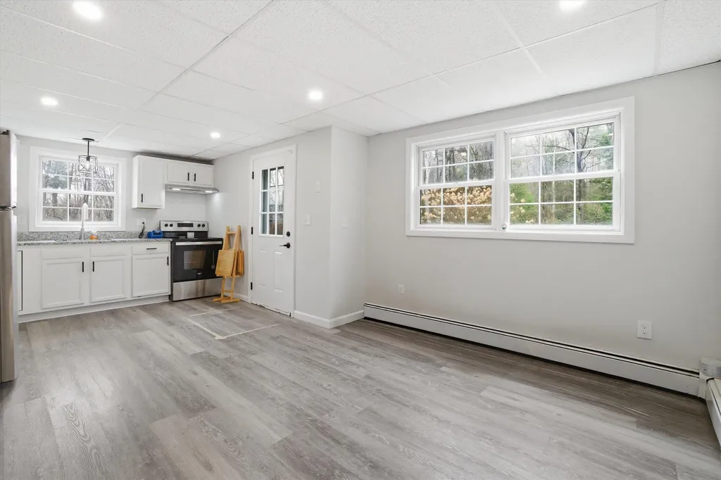10 Upton Road Mont Vernon NH 03057