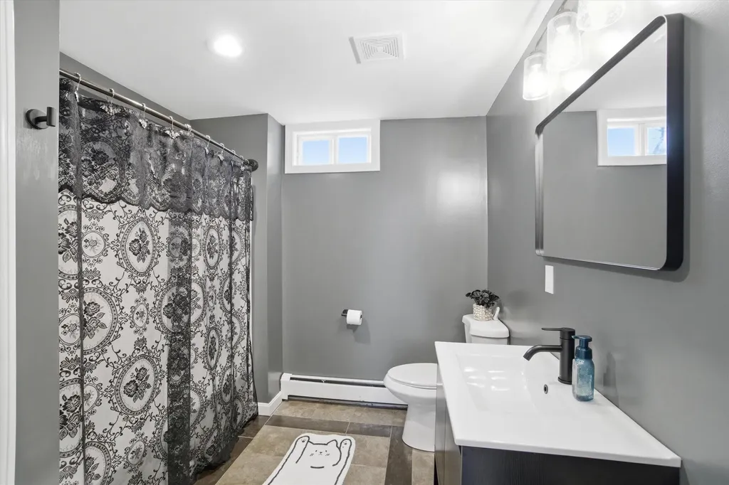 10 Upton Road Mont Vernon NH 03057