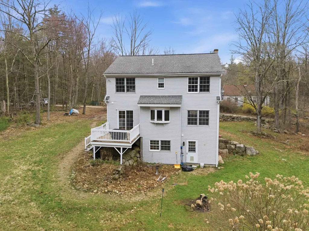 10 Upton Road Mont Vernon NH 03057