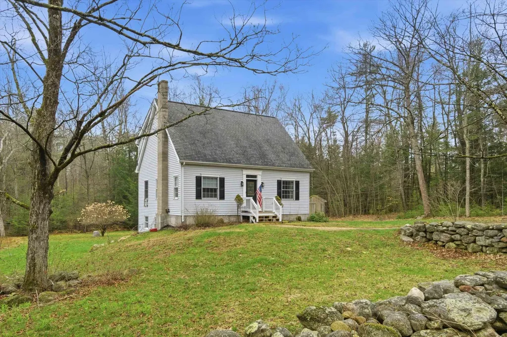 10 Upton Road Mont Vernon NH 03057
