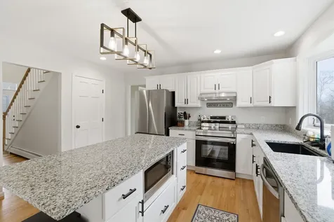 10 Upton Road Mont Vernon NH 03057
