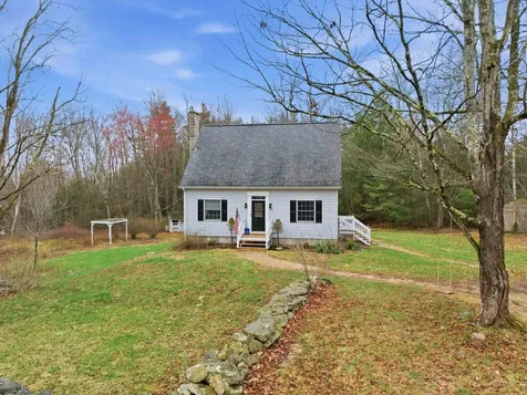 10 Upton Road Mont Vernon NH 03057