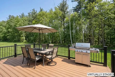 14 Stacey Lane Chester NH 03036