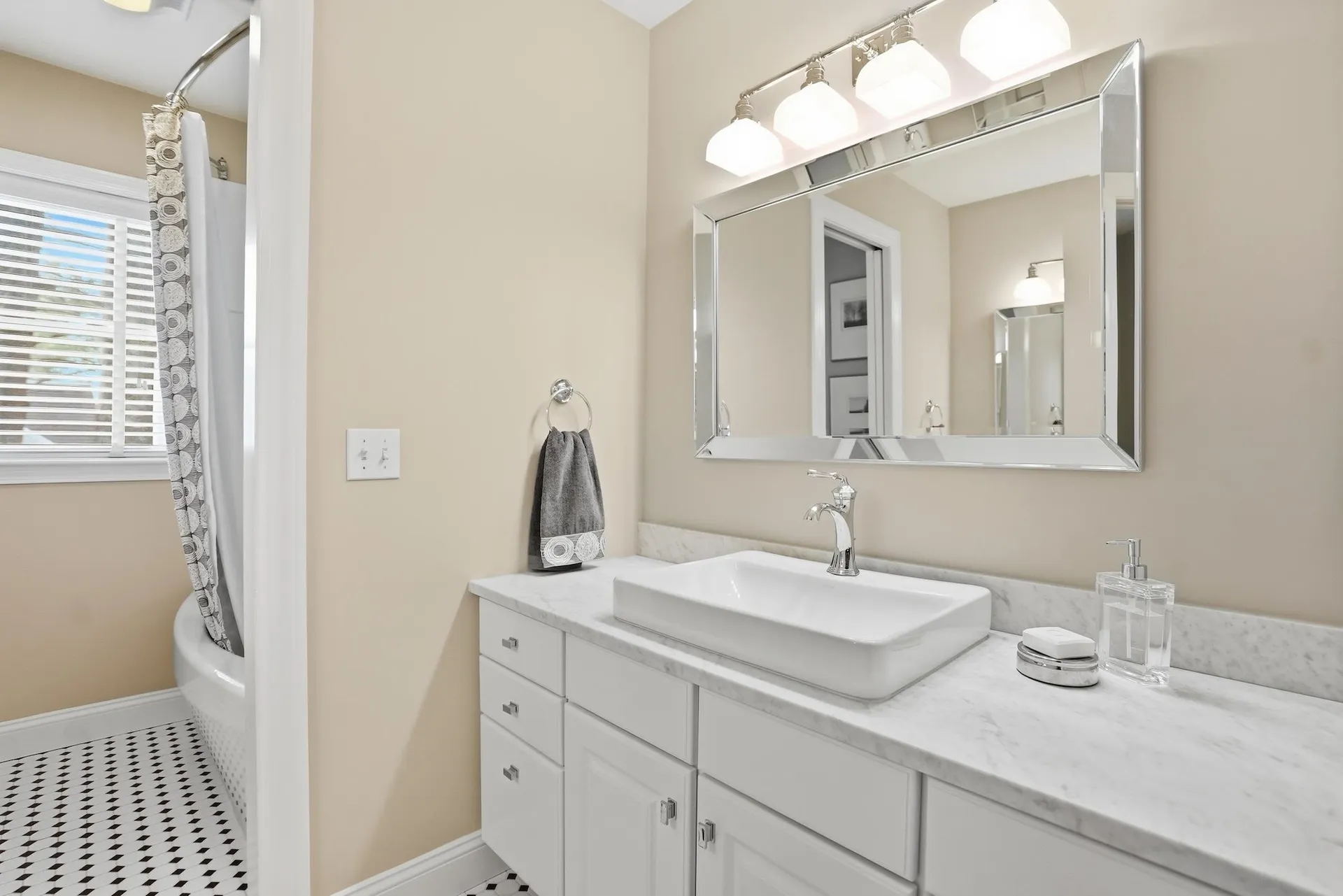 288 Boulder Hill Drive Shelburne VT 05482