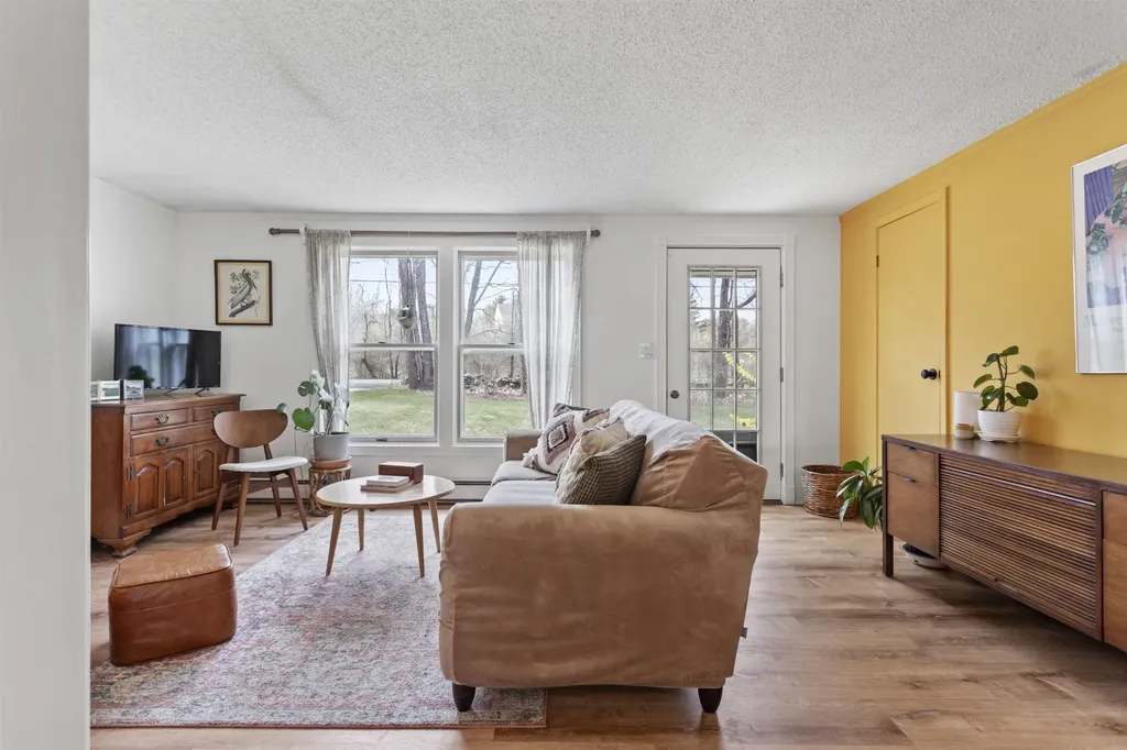 52 Sanborn Road East Kingston NH 03827