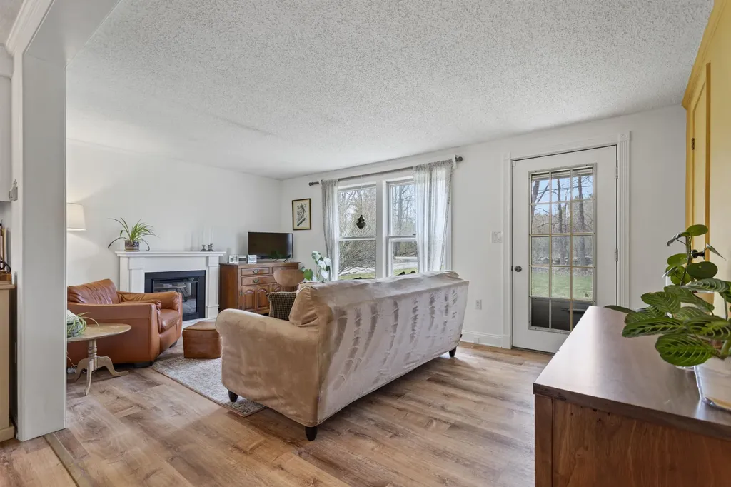 52 Sanborn Road East Kingston NH 03827
