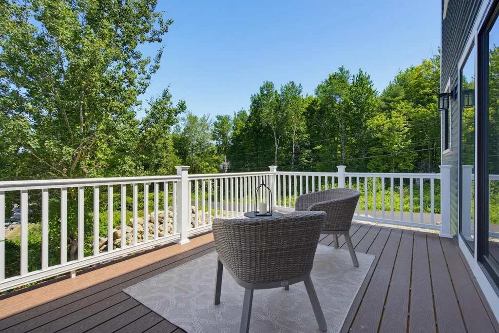 21 Upper Ladd Hill Road Meredith NH 03253