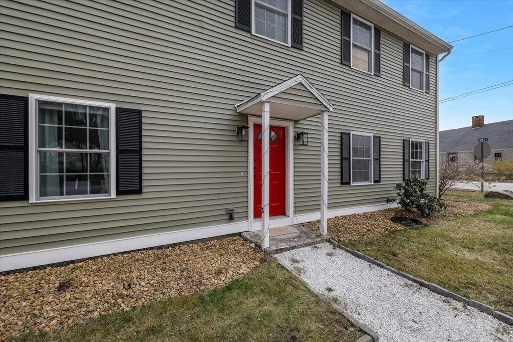 1 Langs Lane Newmarket NH 03857
