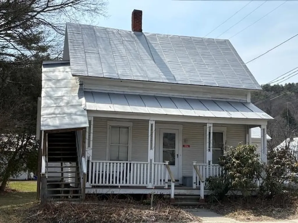 39 Safford Road Royalton VT 05068