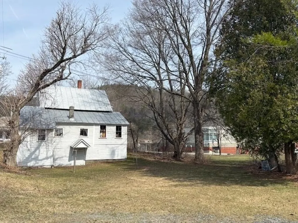 39 Safford Road Royalton VT 05068