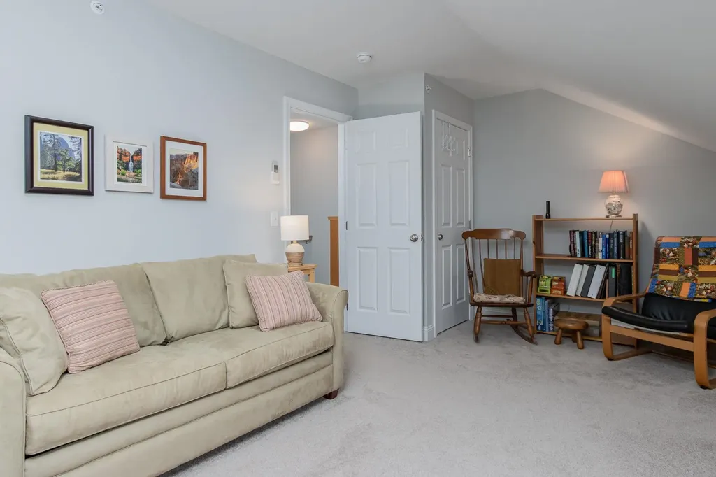 606 Southfield Lane Peterborough NH 03458