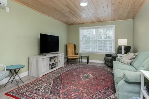 606 Southfield Lane Peterborough NH 03458