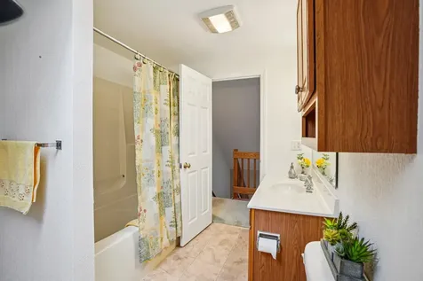 19 G H Carter Drive Danville NH 03819