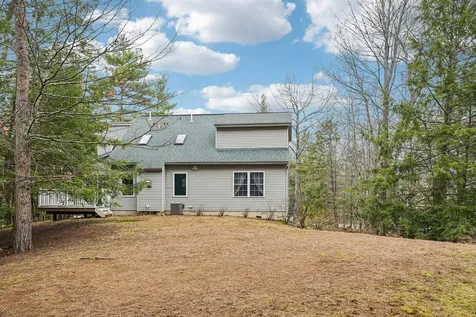 19 G H Carter Drive Danville NH 03819