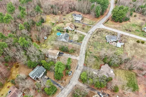 19 G H Carter Drive Danville NH 03819