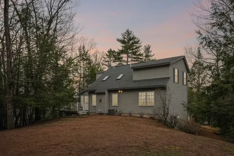 19 G H Carter Drive Danville NH 03819