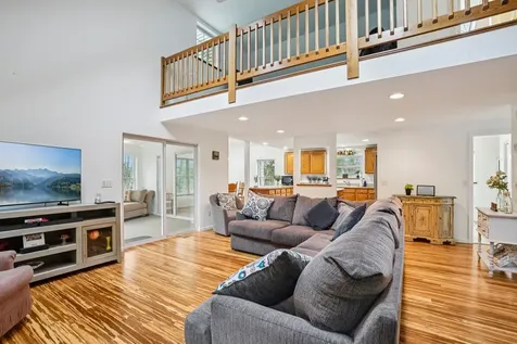 19 G H Carter Drive Danville NH 03819