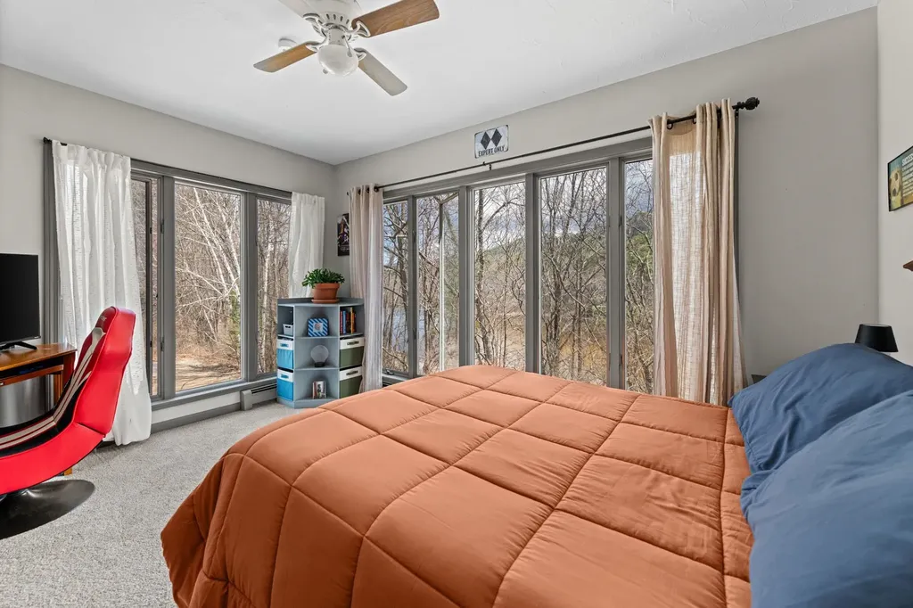 1294 New Hampshire Route 175 Campton NH 03223