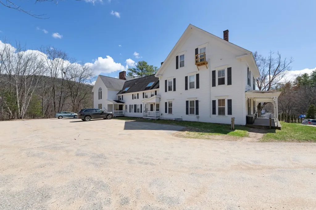 1294 New Hampshire Route 175 Campton NH 03223
