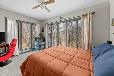 1294 New Hampshire Route 175 Campton NH 03223