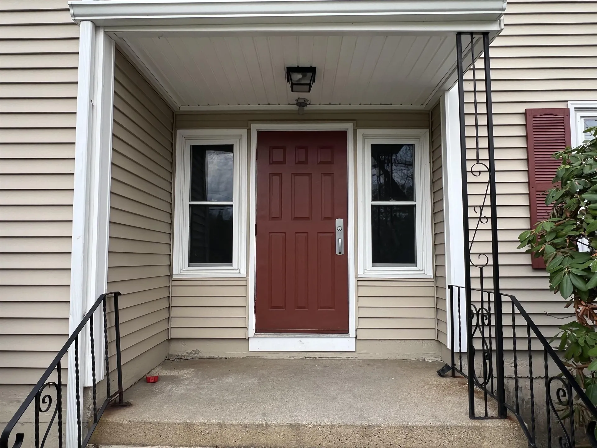 690 S Porter Street Manchester NH 03103