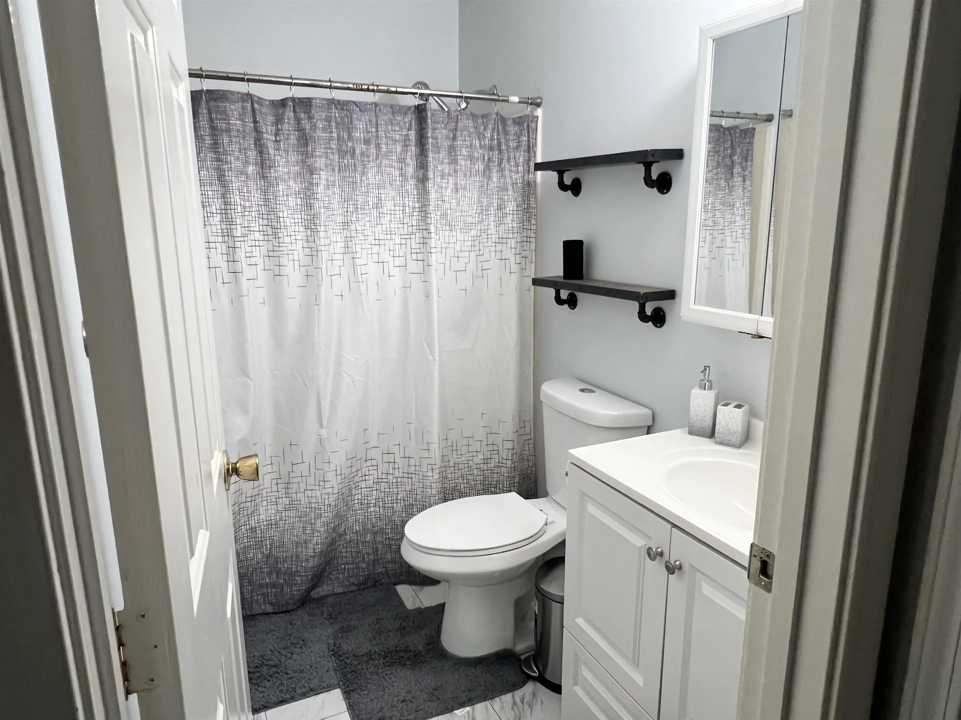 690 S Porter Street Manchester NH 03103