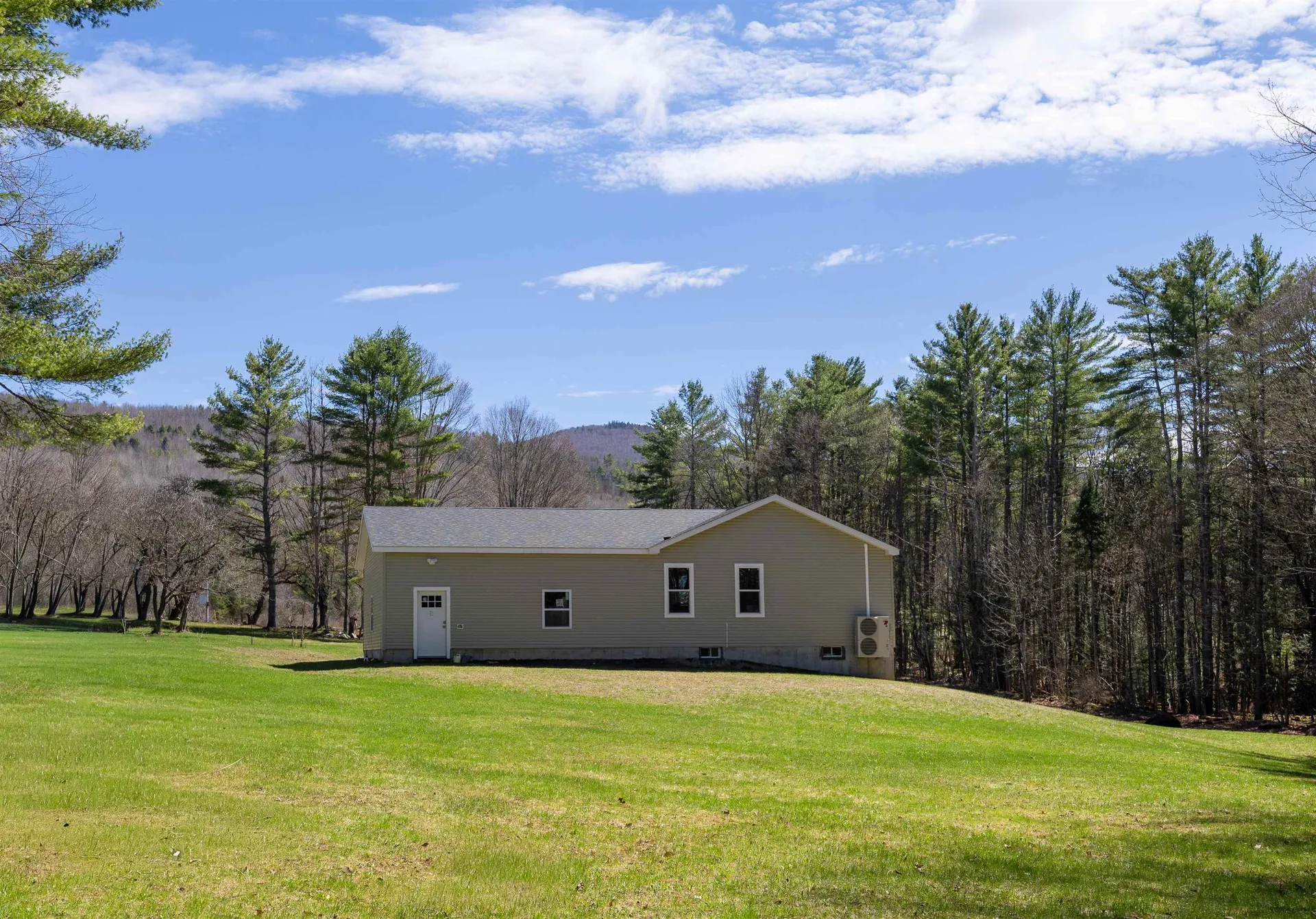 1799 Coppermine Road Monroe NH 03771