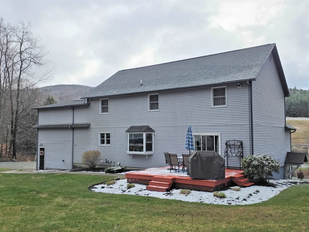 229 Meadowood Lane Waterford VT 05819