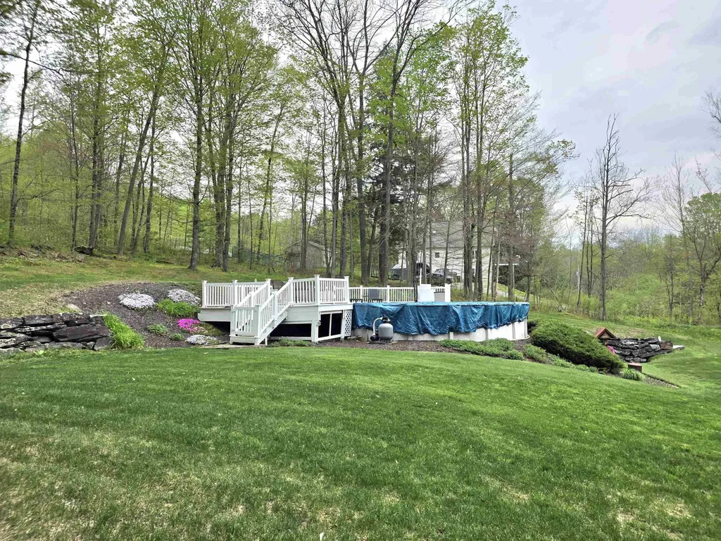 229 Meadowood Lane Waterford VT 05819