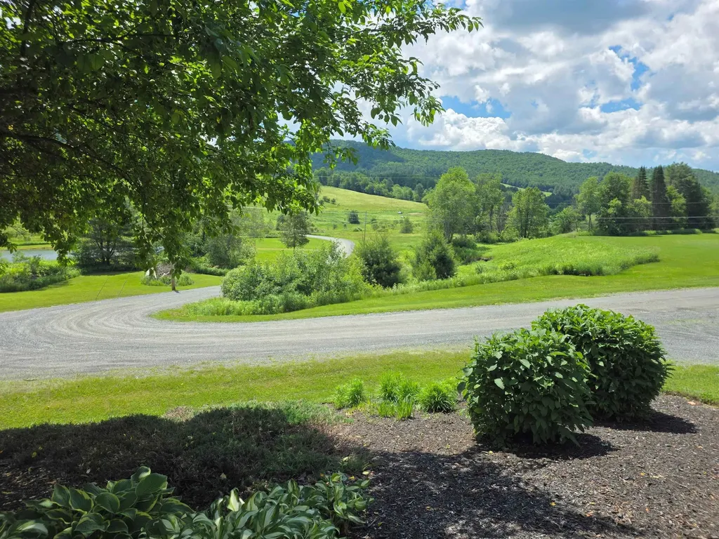 229 Meadowood Lane Waterford VT 05819